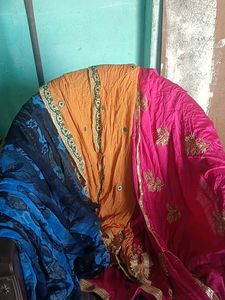 3  Dupattas Yellow 🟡  💙 Blue. 🩷 Pink Dupatta