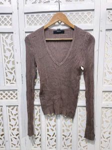 Forever 21 Ribbed V Neck Long Sleeves Top  A