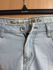 Light Wash Ripped  Jeans