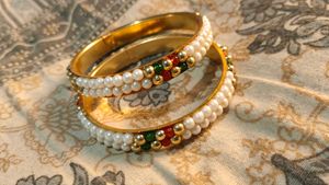 Pearl &amp; Gold Bangle Set