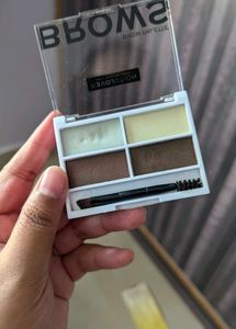 Makeup Revolution London - Brow Palette - Dark