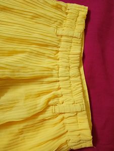 Elegant Pleated Palazzo 💛