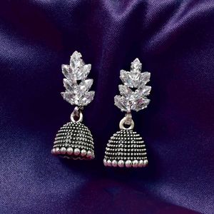 Leaf Design Jhumka Earrings