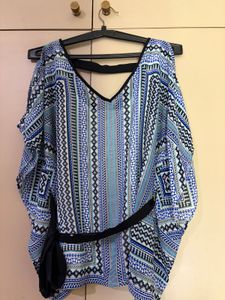 Stylish Blue Patterned Top