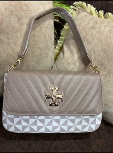 Elegant Tory Burch Handbag with 2 belts