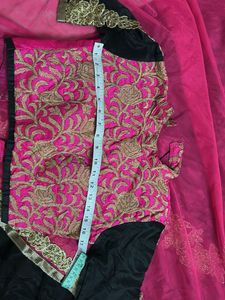 Elegant Black &amp; Pink Lhanga Set