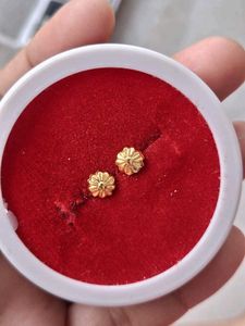 Beautiful New Flower 🌼 Desine Studs