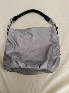 Vera Wang Authentic
