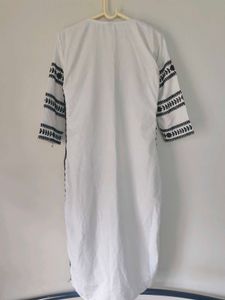 Elegant White Embroidered Kurta