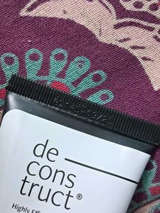 Deconstruct Fluid Brightening Sunscreen Dry Skin