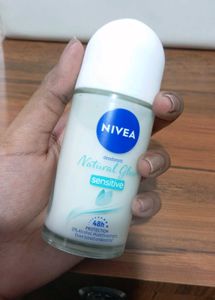 Nivea Natural Glow Deodorant for sensitive skin