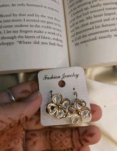 Beautiful Stud Earring