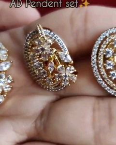 AD Pendent Set