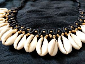 White Seashell Choker