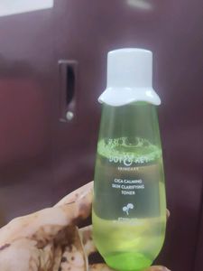 Dot And Key Cica Blemish Clearing Facewash, Toner