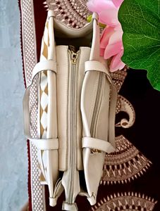 Caprese Bag 👜