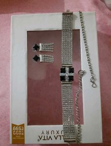 Necklace &amp; Earring Set