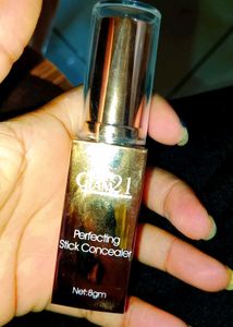 Concealer Serum Earings Combo