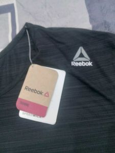 Reebok Black T-shirt