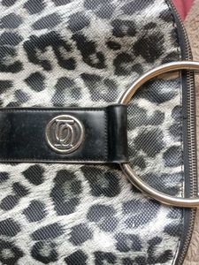 Bebe Leopard Print Handbag👜
