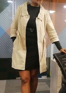 🪝 Beige Trench Coat 🌞