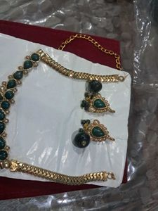 Green Elegant Jewellery Set