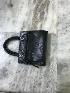 black purse