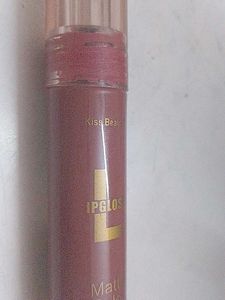 beautiful nude pink lequid mate lipstick
