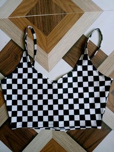 black and white chess like cami top(stretchable)
