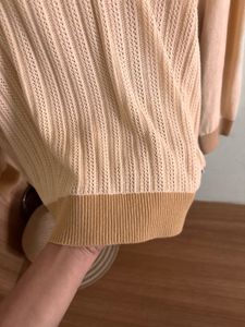 Levis Women Beige Color Self Design Sweatshirt