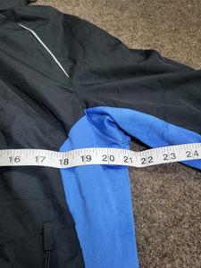 Men&#39;s Black &amp; Blue Rain Jacket