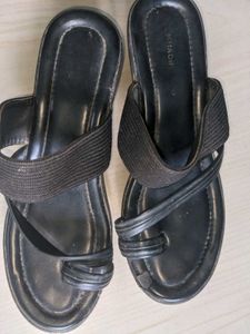Women Sandals Khadims