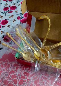 Single Golden Swan In brass With 6 Pc Spoon