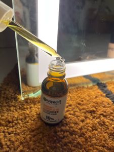 Garnier Bright Complete Overnight Serum