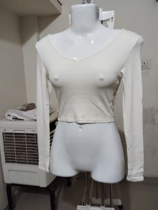 Xs- White Long Sleeve Crop Top