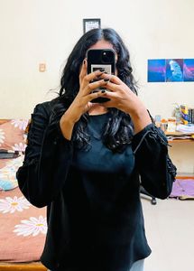 Pretty Black top✨🧨♥️❤️