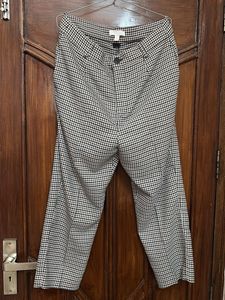 Houndstooth Cropped Trousers