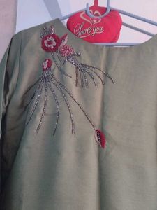 Embroidered Green Kurta