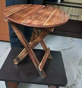 Small Foldable Wooden Table