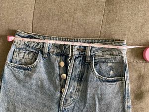 Zara Mom Fit Jeans