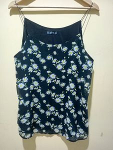 SHEIN Black Trendy Top