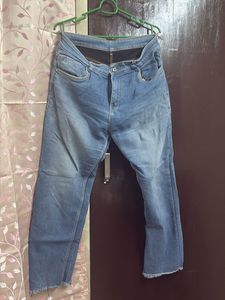 Cropped Raw Hem Jeans