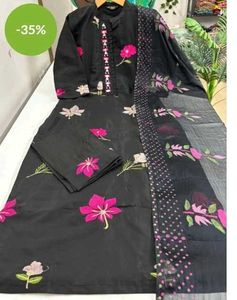 Floral Embroidered Kurti Set