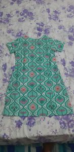 Max kurta fr 2 to 3 yr old gal