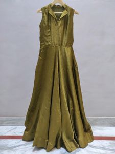 A Perfect Mehndi Outfit