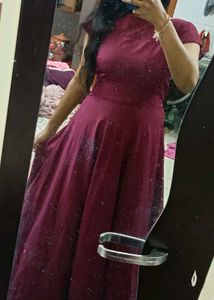 Maxi Dress With Beautiful Back Burgundy Colour