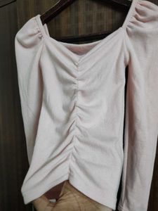 SALE 🛍️ Peach Rouched Top