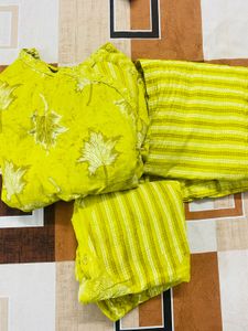 Beautiful Anarkali Kurta Set With Duppata 💛