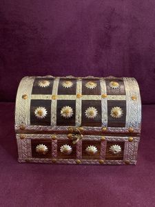 Vintage Look Storage Box