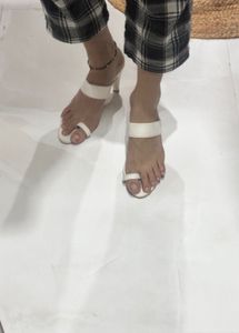 set of 4 footwear Sandals